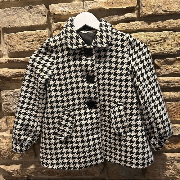 Patterned Coat - Picture 7 of 7